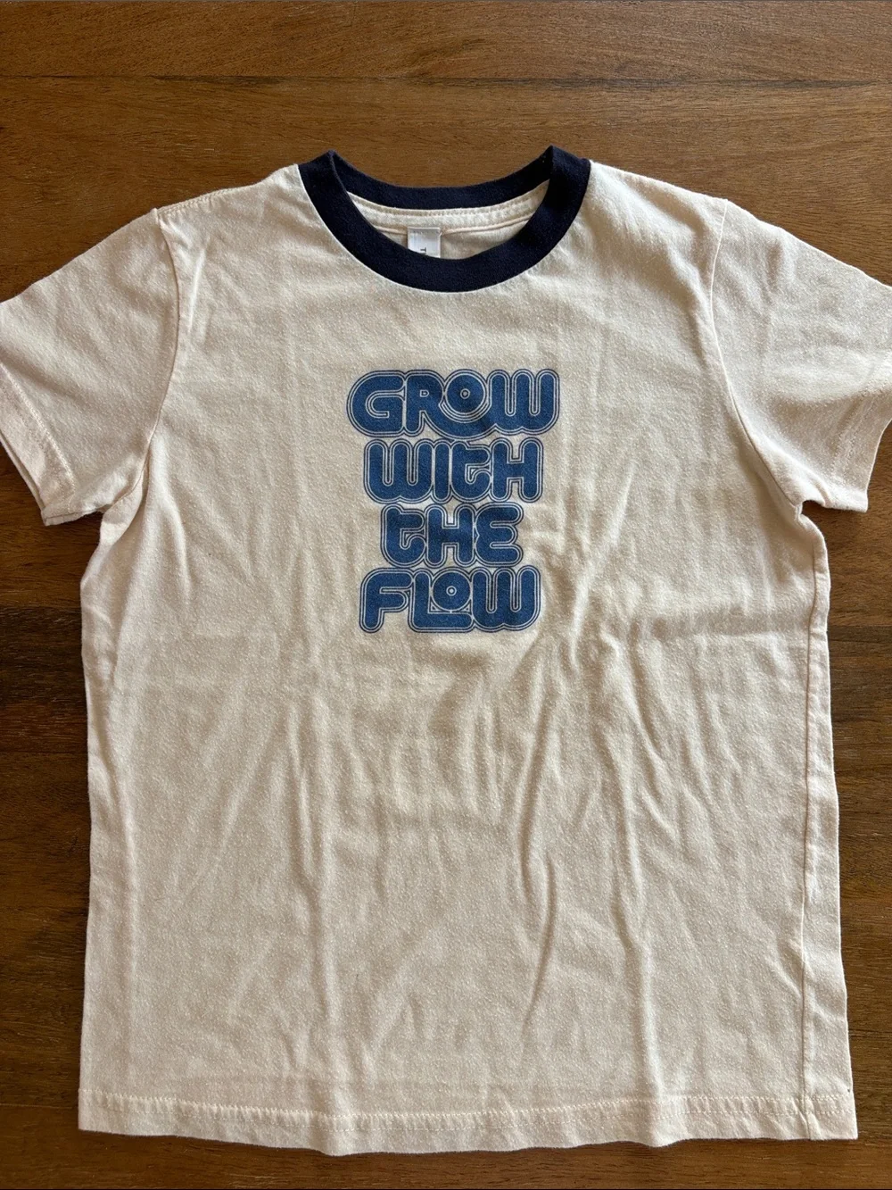 The Bee & The Fox- Kids cream T-Shirt with Blue Collar